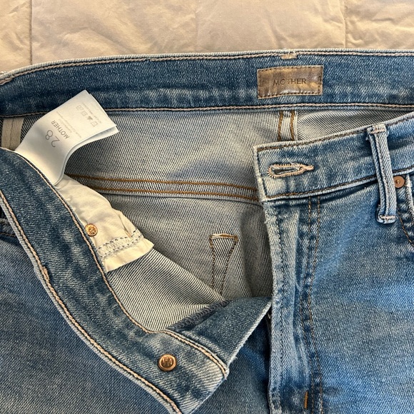 MOTHER insider crop, strep fray. Color: shoot to thrill - Picture 4 of 4